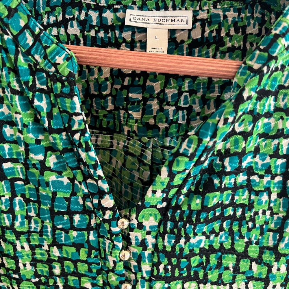 Cute green sleeveless top